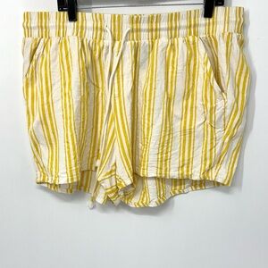 Torrid yellow striped shorts size 2X
